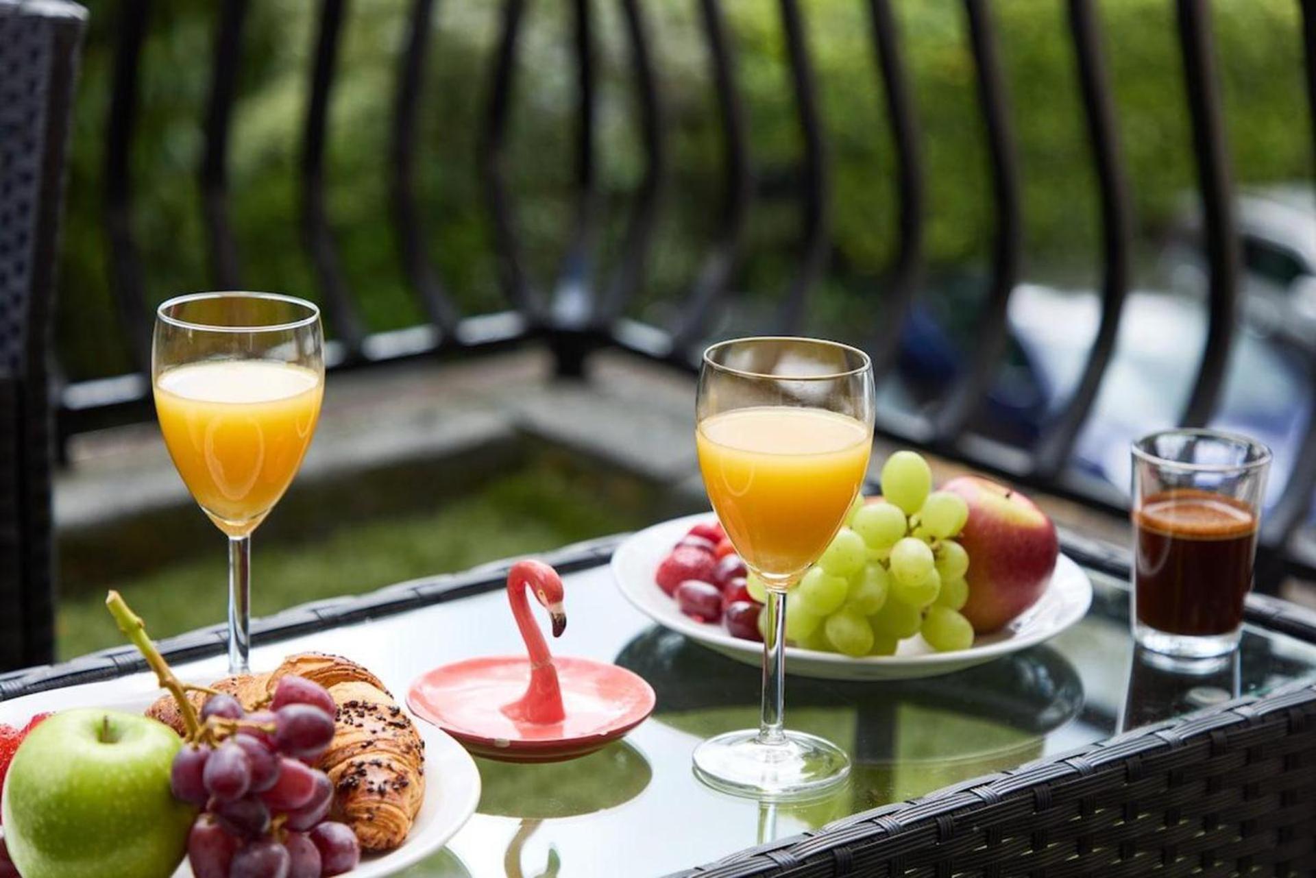 Summer Family Terrace - Location * Londra
